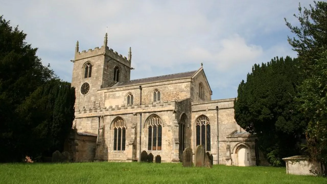 LincolnshireBELTONAllSaints(richardcroftCC-BY-SA2.0)1