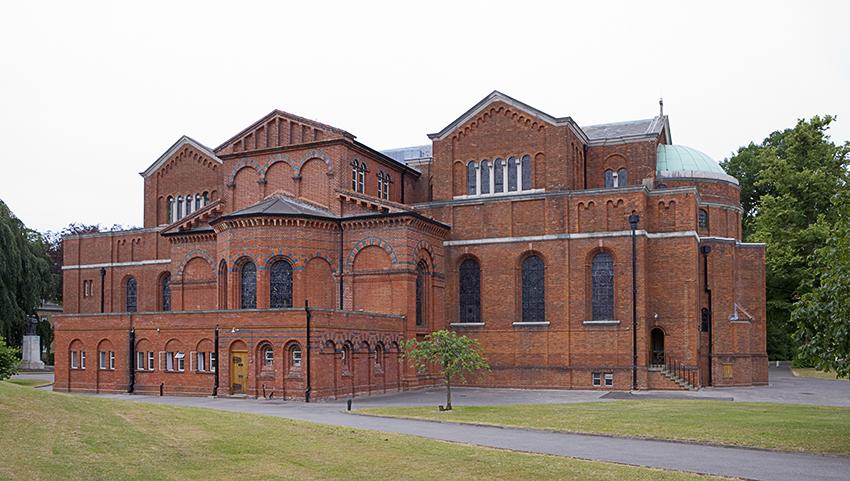 SurreySANDHURSTRoyalMemorialChapel(antonymcallumCC-BY-SA3.0)1