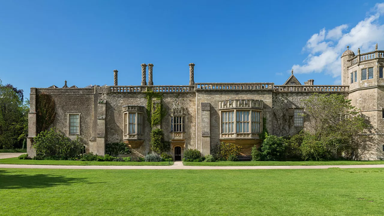 WiltshireLACOCKLacockAbbey(diliffCC-BY-SA3.0)1