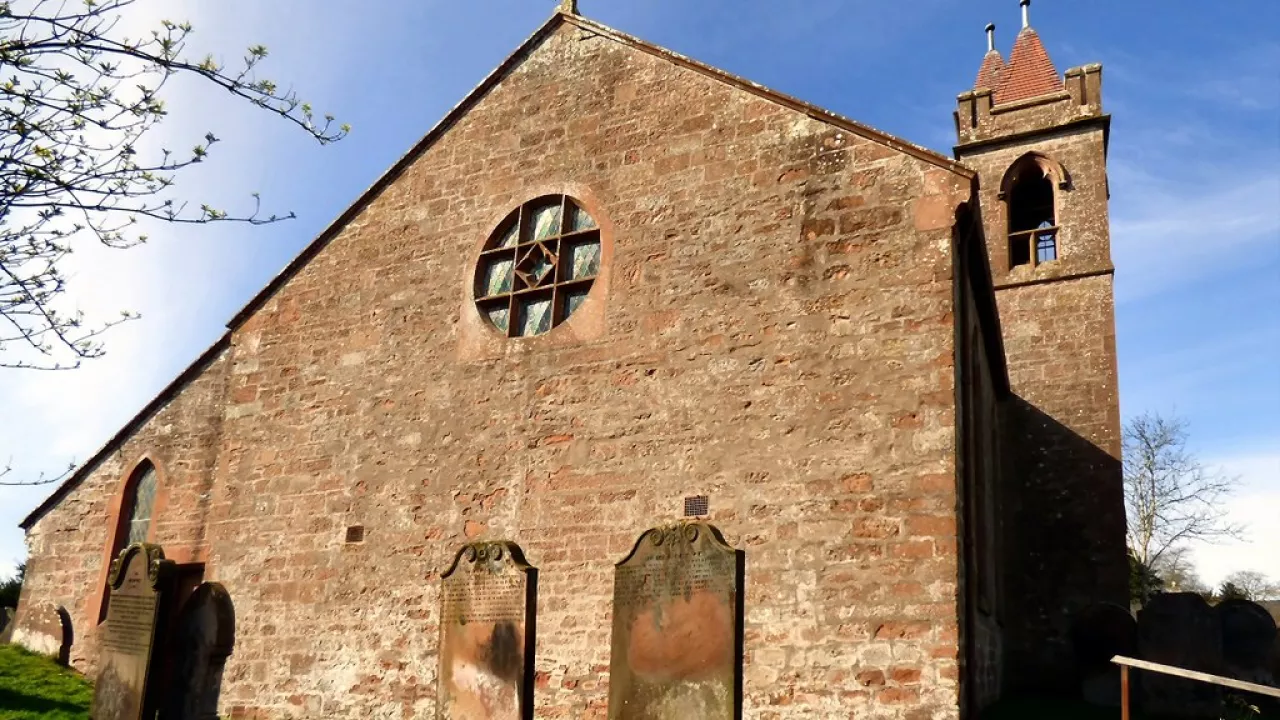 Dumfries&GallowayGRETNAGREENOldParishChurch(geraldenglandCC-BY-SA2.0)1