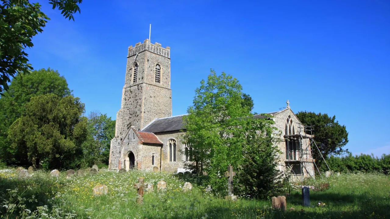 SuffolkSOUTHELMHAMStPeterApostle(davidCC-BY-2.0)1