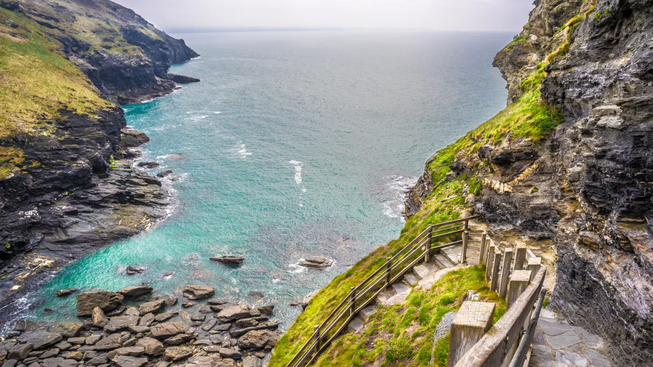 CornwallTINTAGELTintagelCastleChapel(giuseppemiloCC-BY-2.0)1