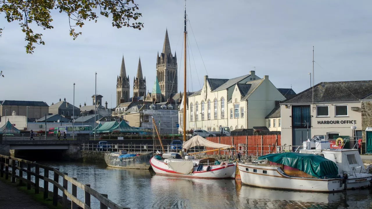 CornwallTRUROTruroCathedral(alisondayCC-BY-ND2.0)2