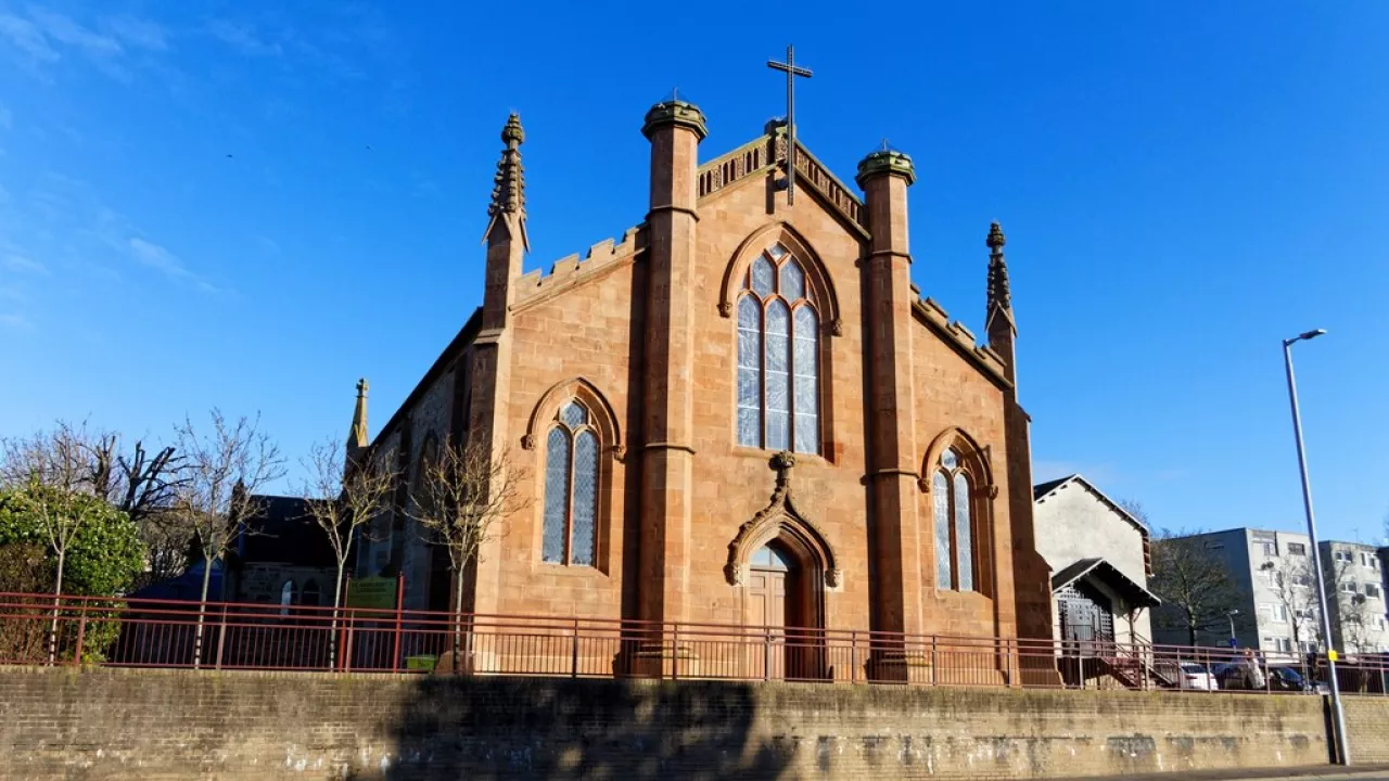 Dumfries&GallowayAYRAyrCathedral(ianraineyCC-BY-SA2.0)1