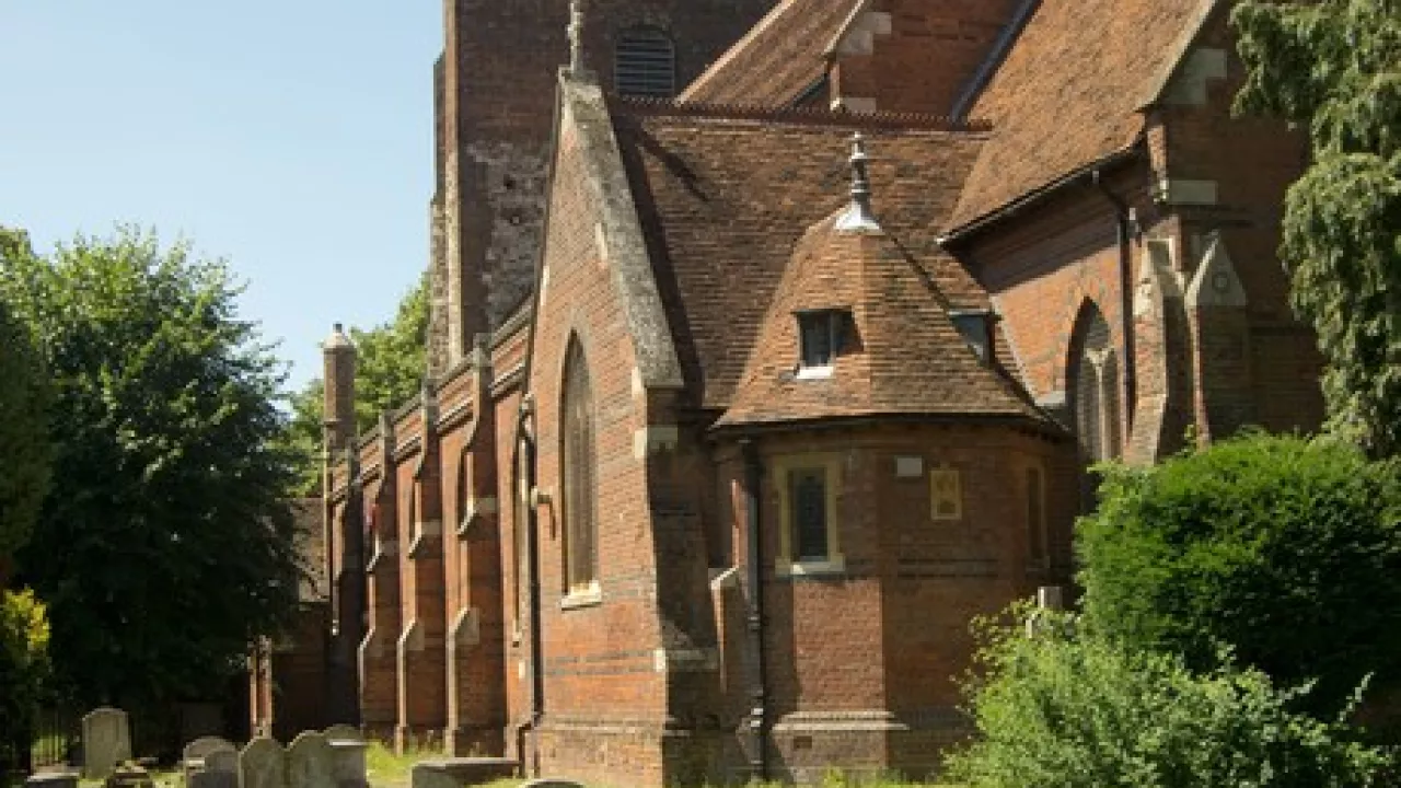 EssexCOLCHESTERStMaryWall(julianosleyCC-BY-SA2.0)1