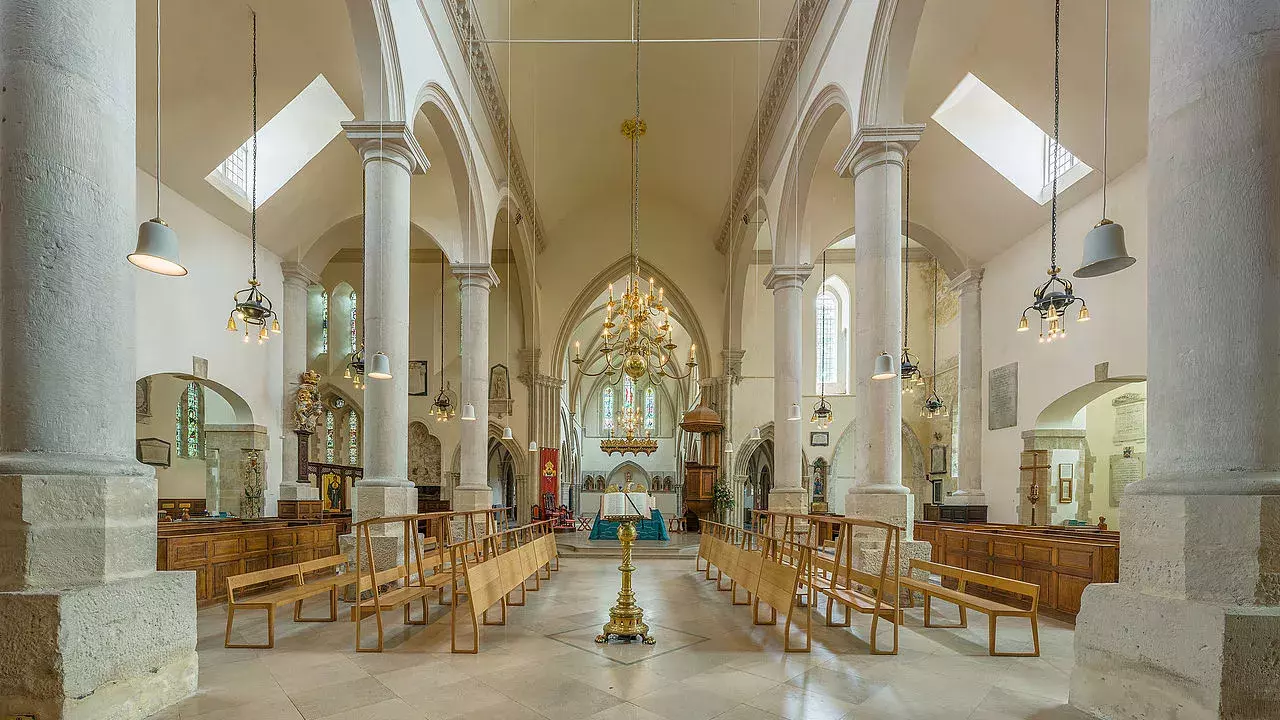 HampshirePORTSMOUTHPortsmouthCathedral(diliffCC-BY-SA3.0)1