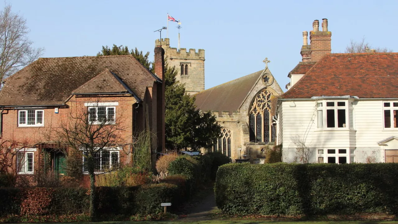 KentHAWKSHURSTStLaurence(oasthousearchiveCC-BY-SA2.0)1