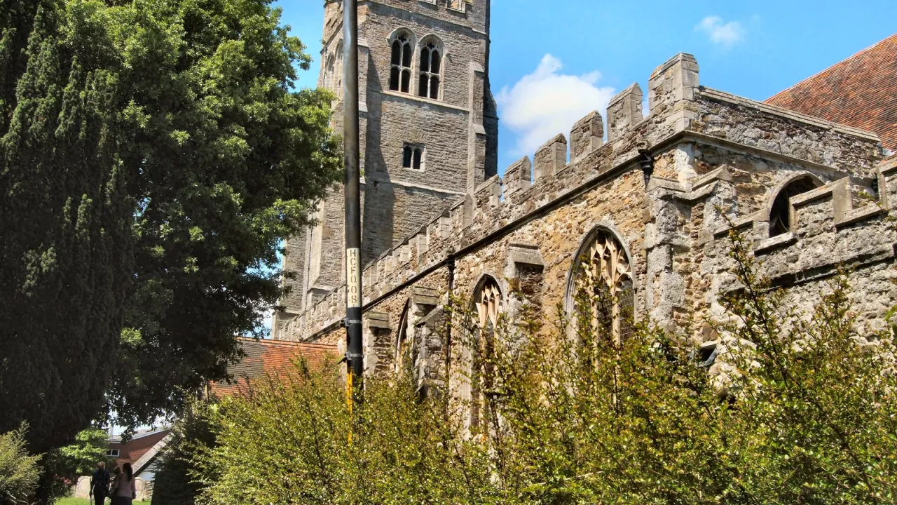 KentTENTERDENStMildred(paulgillettCC-BY-SA2.0)1