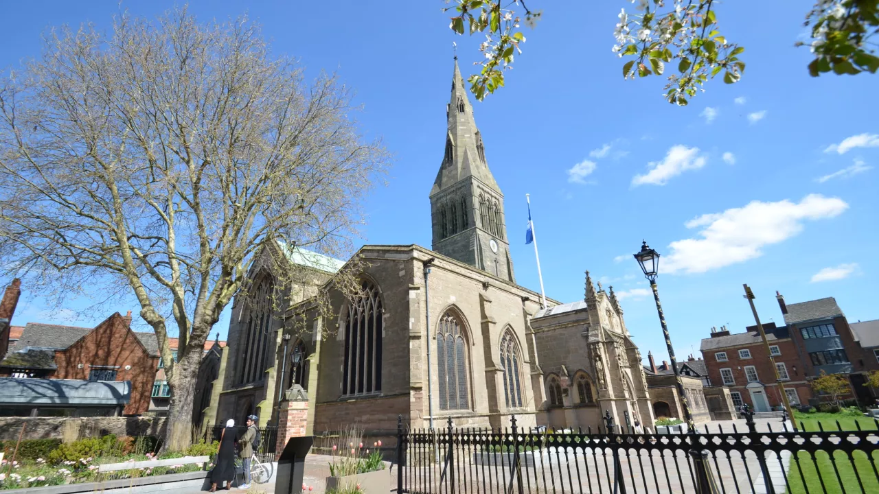 LeicestershireLEICESTERLeicesterCathedral(jules&jennyCC-BY-2.0)1