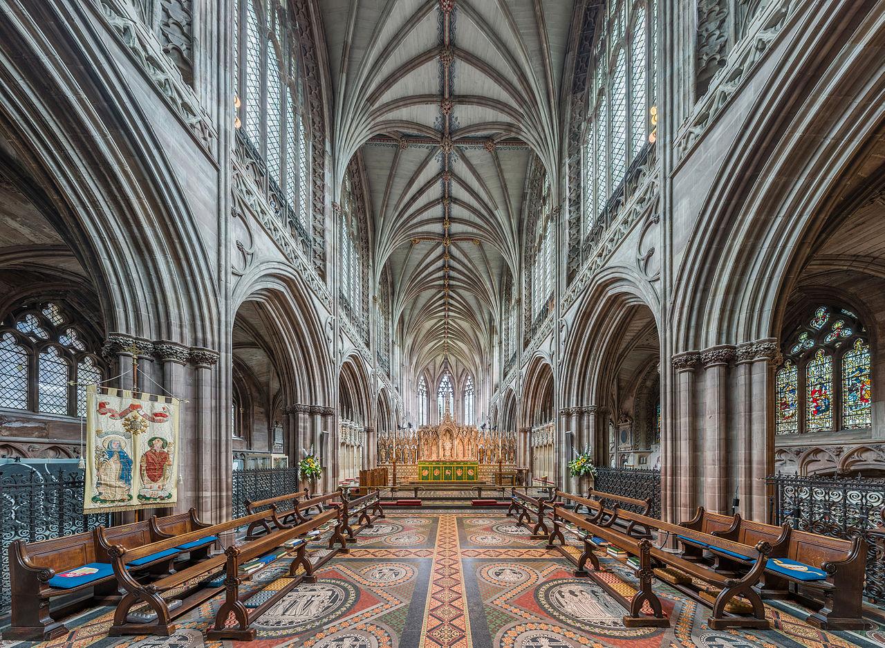 StaffordshireLICHFIELDLichfieldCathedral(diliffCC-BY-SA3.0)2