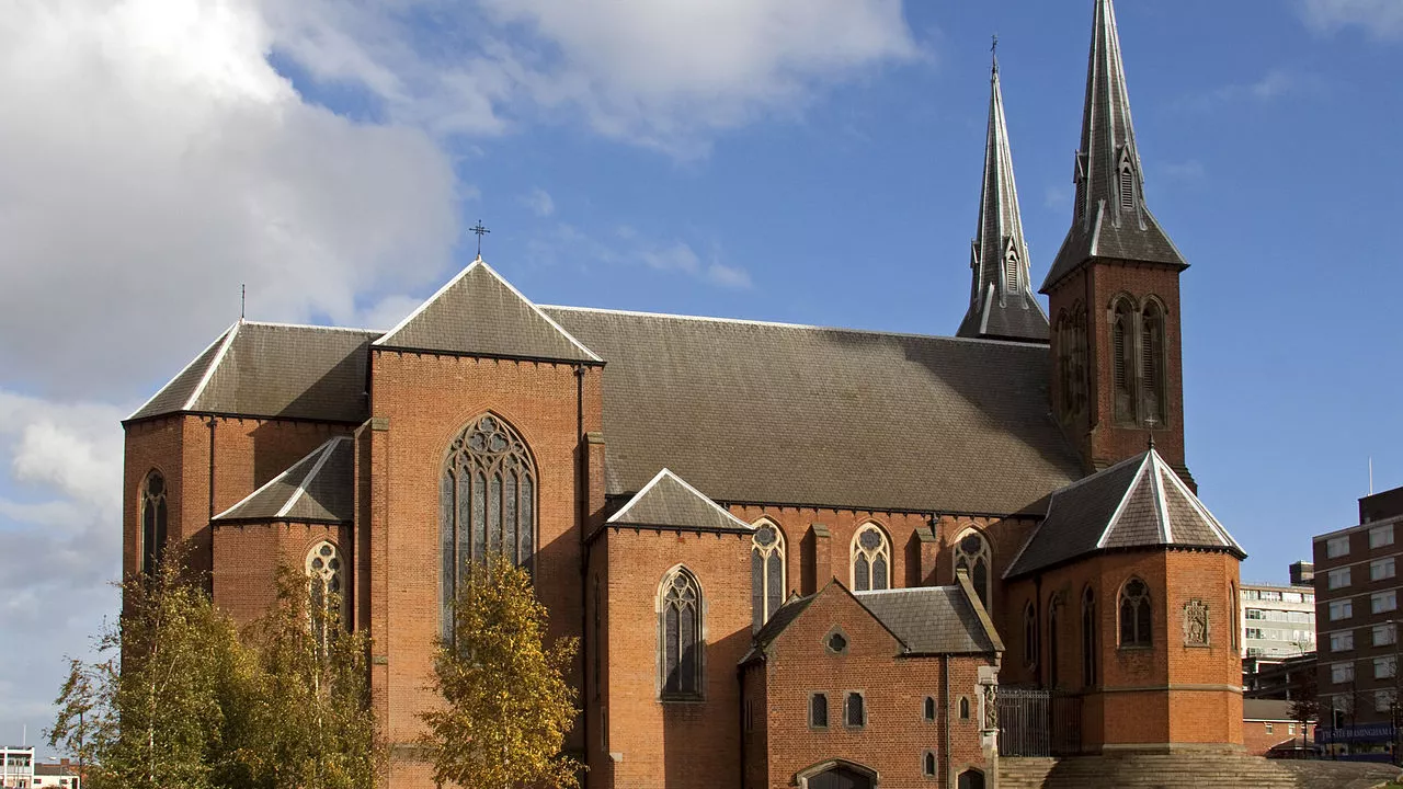 WestMidlandsBIRMINGHAMStChadCathedral(tonyhisgettCC-BY-2.0)1