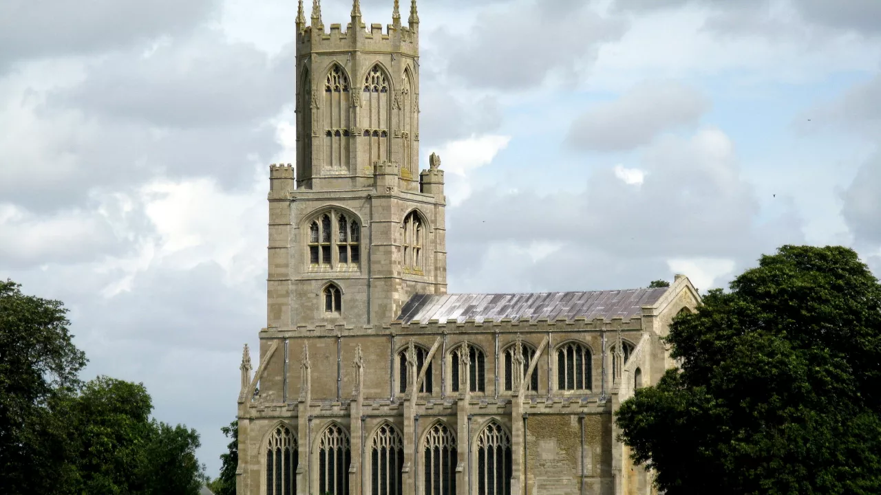 NorthamptonshireFOTHERINGHAYStMaryAllSaints(spencermeansCC-BY-SA2.0)1