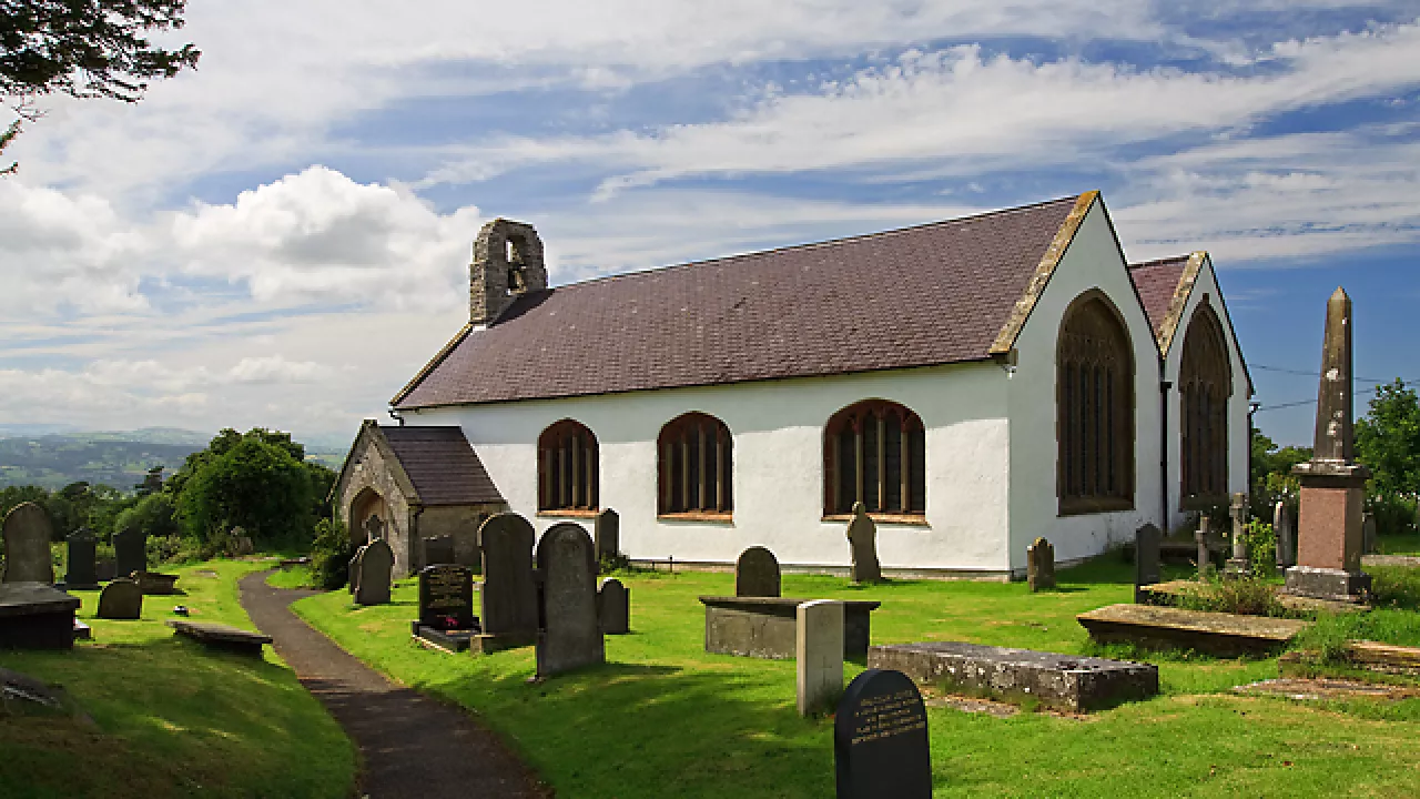 DenbighshireLLANGYNHAFALStCynhafal(mikesearleCC-BY-SA2.0)1