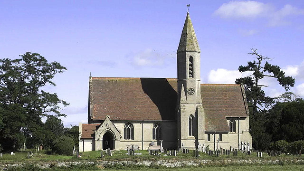 WrexhamBETTISFIELDStJohnBaptist(johnhardingCC-BY-SA2.0)1