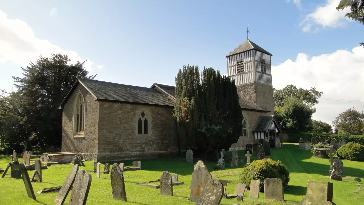 HerefordshireBRIMFIELDStMichael(philippankhurstCC-BY-SA2.0)1