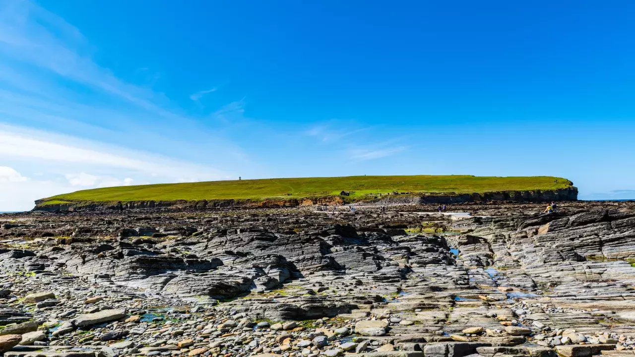 OrkneyIslandsBROUGHOFBIRSAYStPeter(rablawrenceCC-BY2.0)1