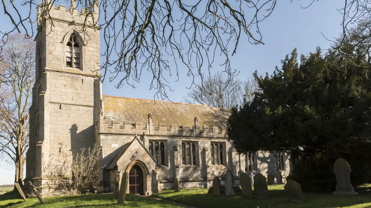 NottinghamshireBOLEStMartin(jules&jennyCC-BY-SA2.0)1