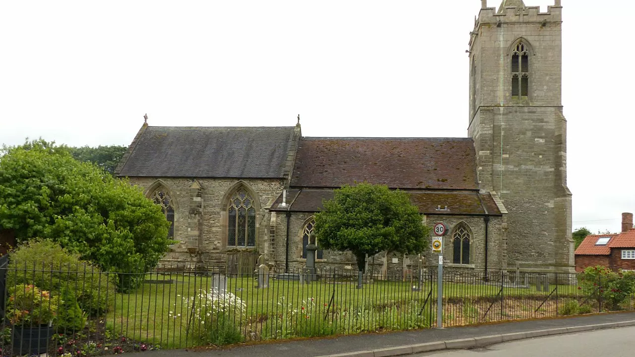 NottinghamshireCARCOLSTONStMary(alanmurrayrustCC-BY-SA2.0)1