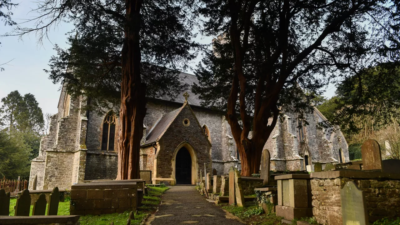 CarmarthenshireLAUGHARNEStMartin(©crowncopyright2020)1