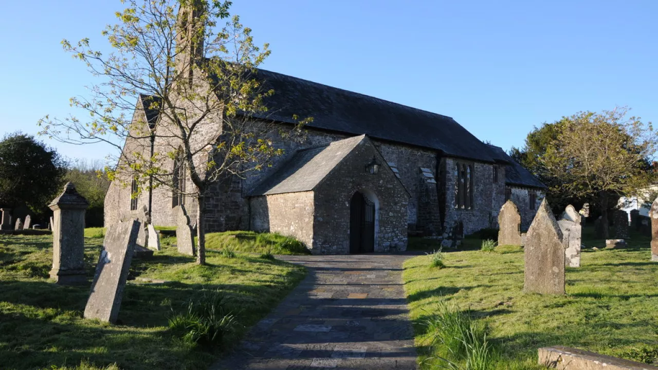 CarmarthenshireMYDDFAIStMichael(philiphallingCC-BY-SA2.0)1