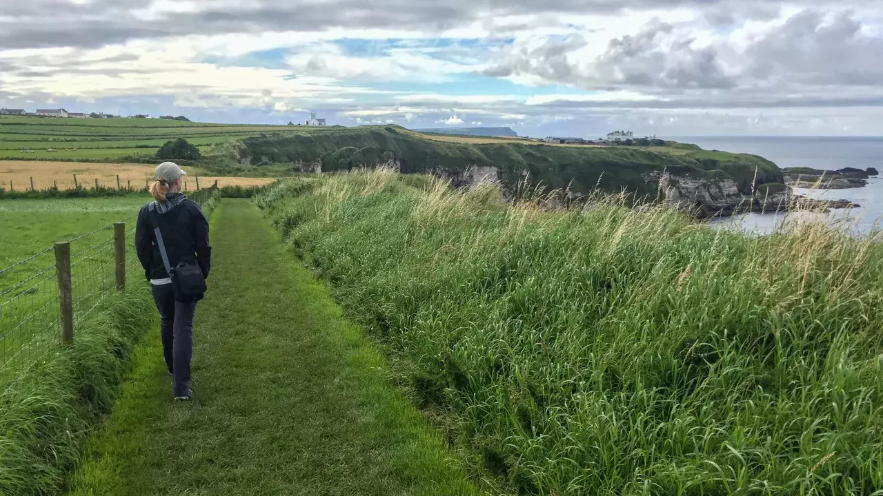 CountyAntrimBALLINTOYBallintoyChurch(chrisbrooksCC-BY-ND2.0)2