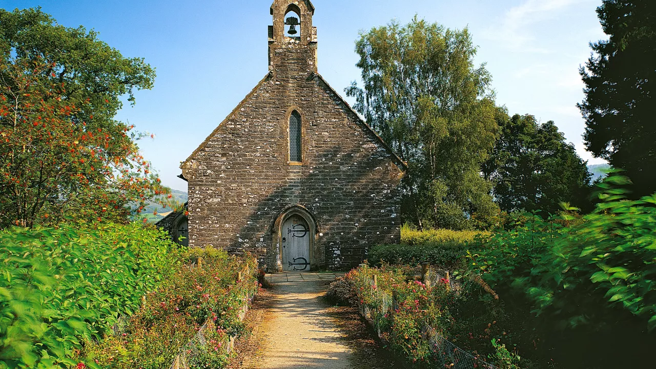 DenbighshireCORWENRugChapel(©crowncopyright2020)1