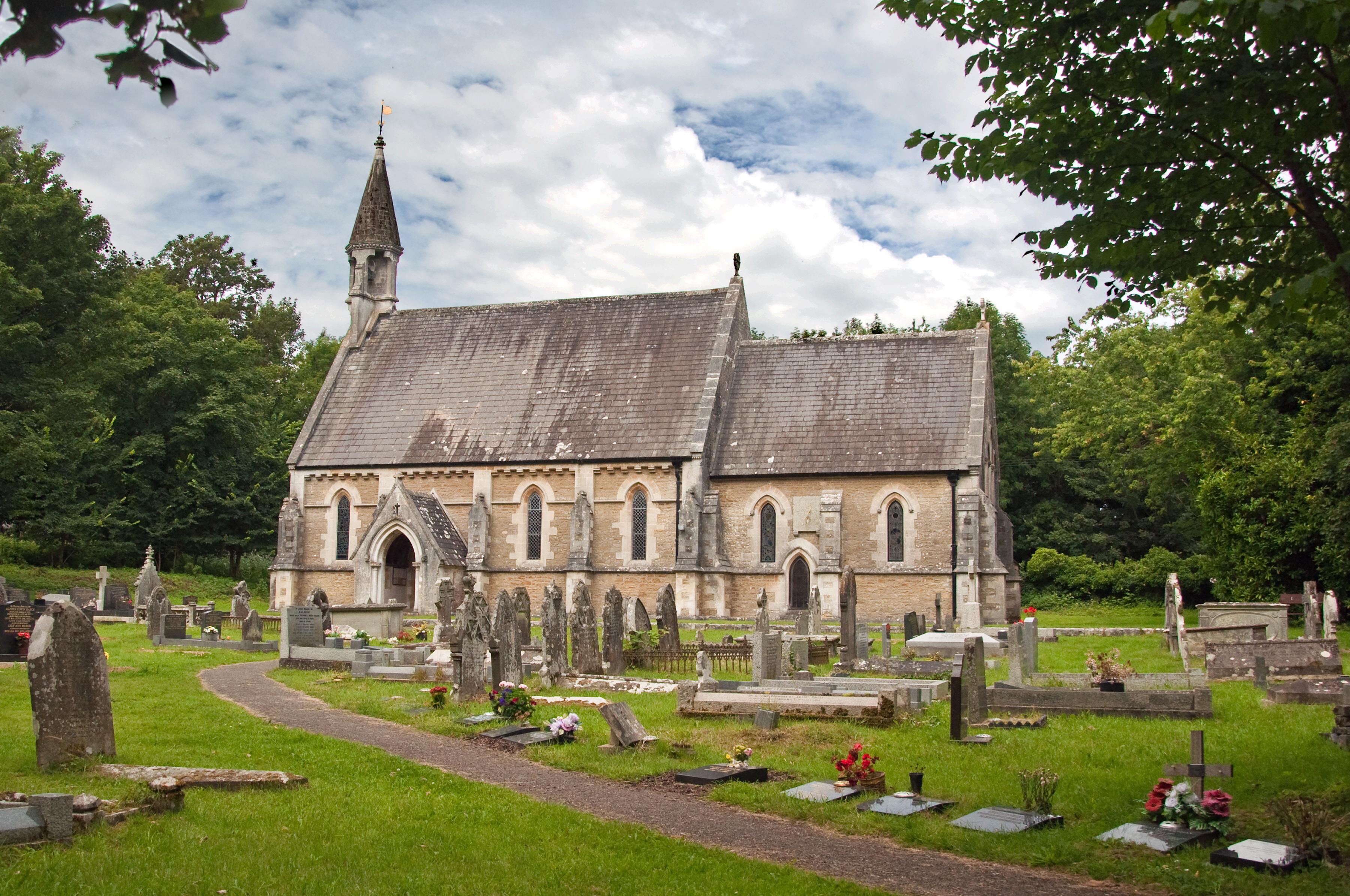 GlamorganMERTHYRMAWRStTeilo(micklobbCC-BY-SA2.0)1