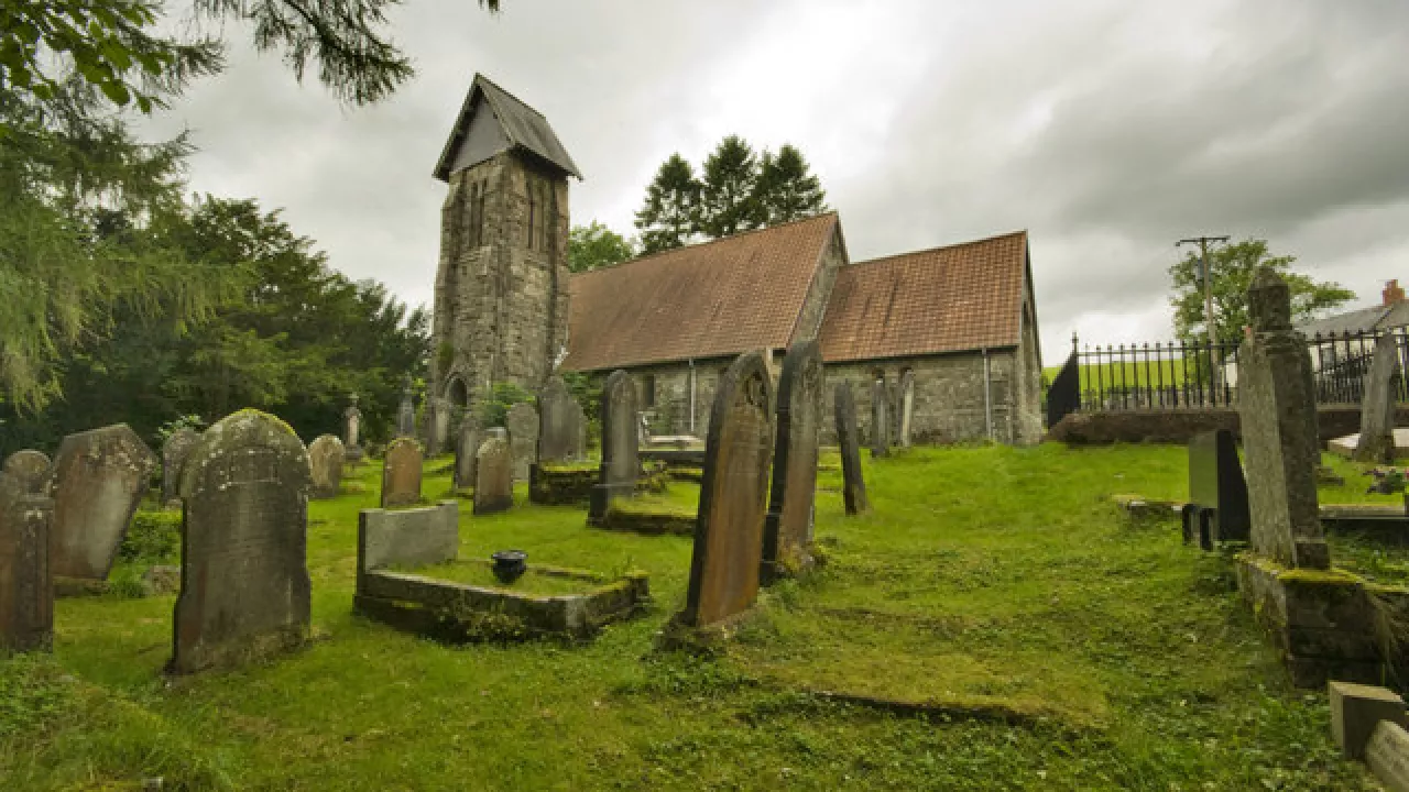 GlamorganVAYNORStGwynno(nickearlCC-BY-SA2.0)1