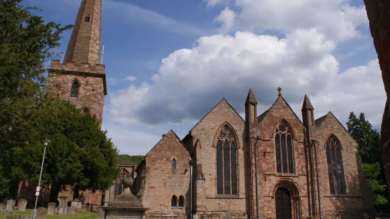 HerefordshireLEDBURYStMichaelAllAngels(hughllewelynCC-BY-SA2.0)1