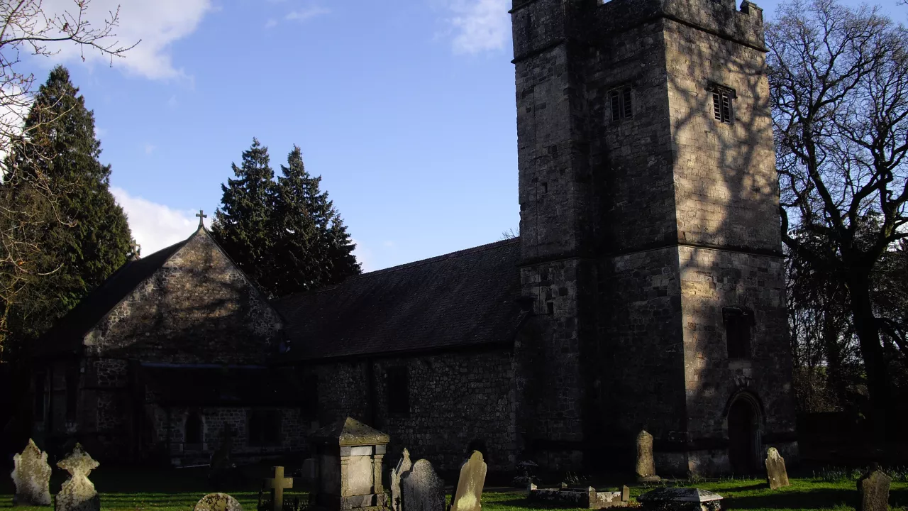 MonmouthshireLLLANTARNAMStMichaelAllAngels(johnlordCC-BY-SA2.0)1