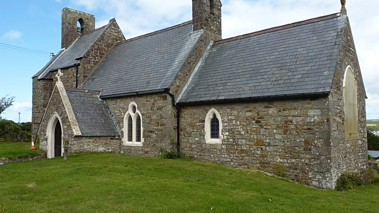 PembrokeshireWALTONWESTAllSaints(richardlawCC-BY-SA2.0)1