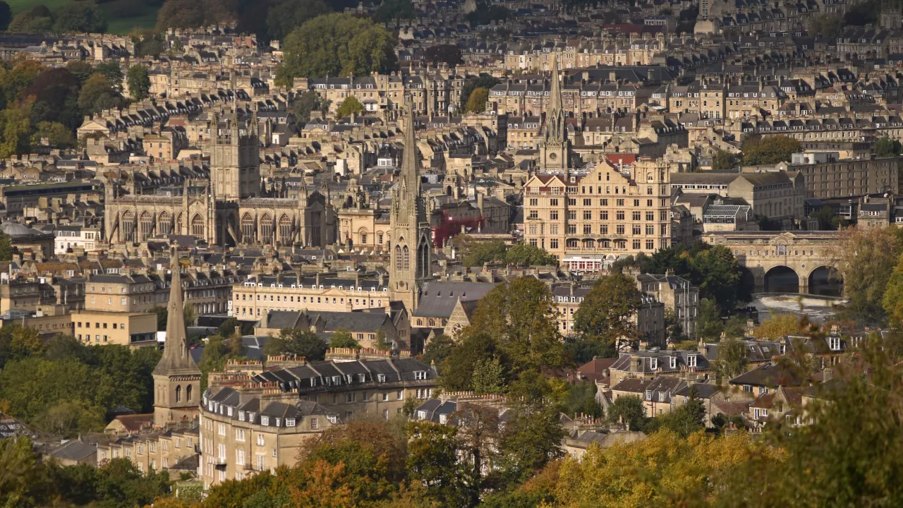 SomersetBATHBathAbbey(harshilshahCC-BY-ND2.0)1
