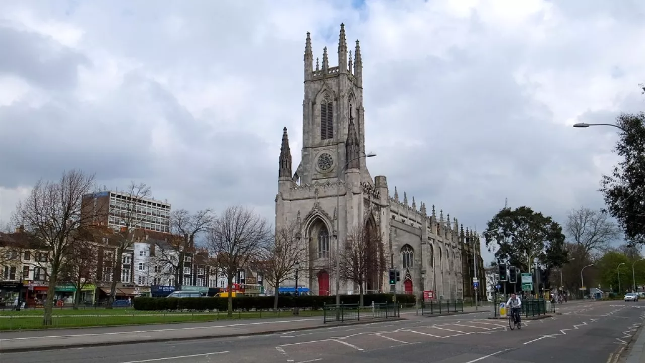 SussexBRIGHTONStPeterl(georgeredgraveCC-BY-ND2.0)1