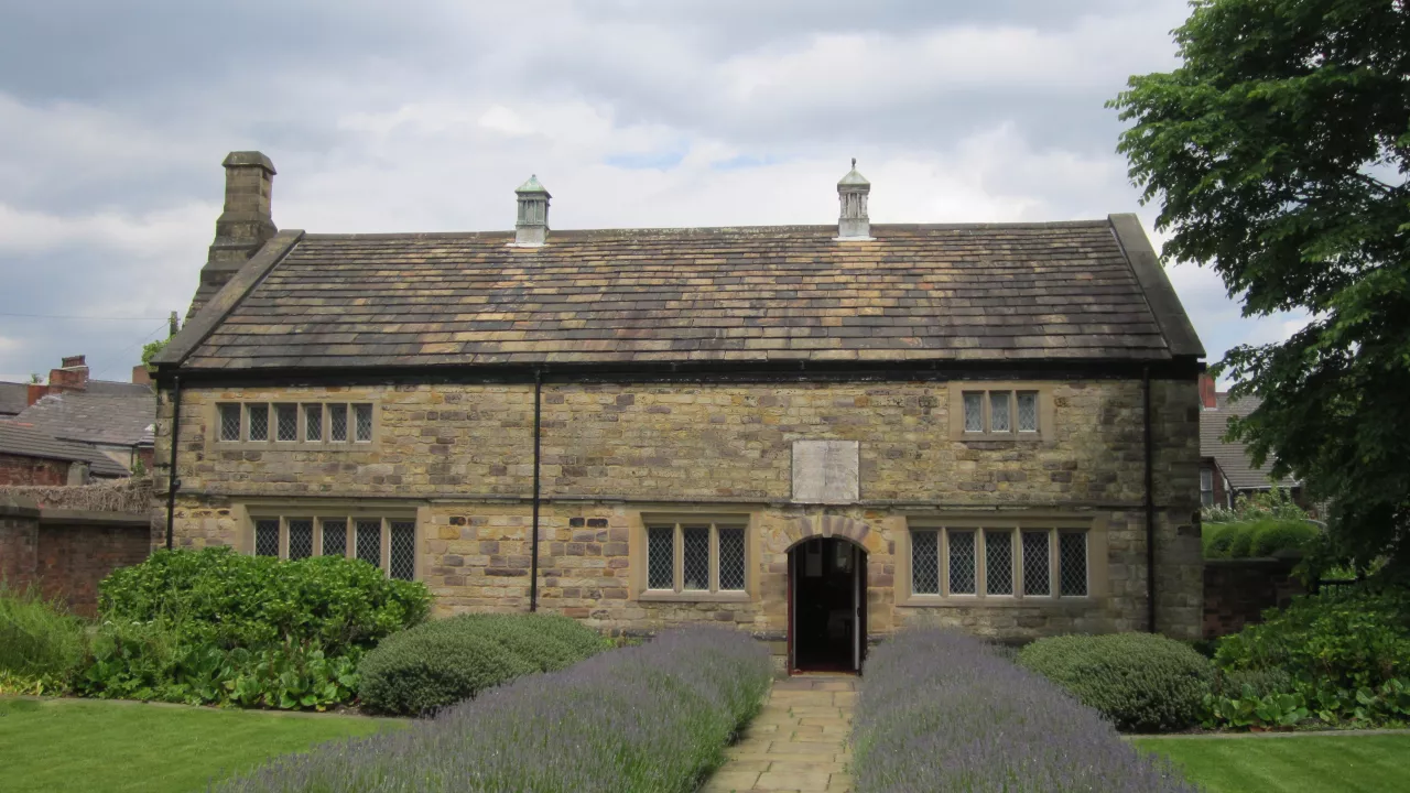 MerseysideSTHELENSFriendsMeetingHouse(rep0n1xCC-BY-SA3.0)1