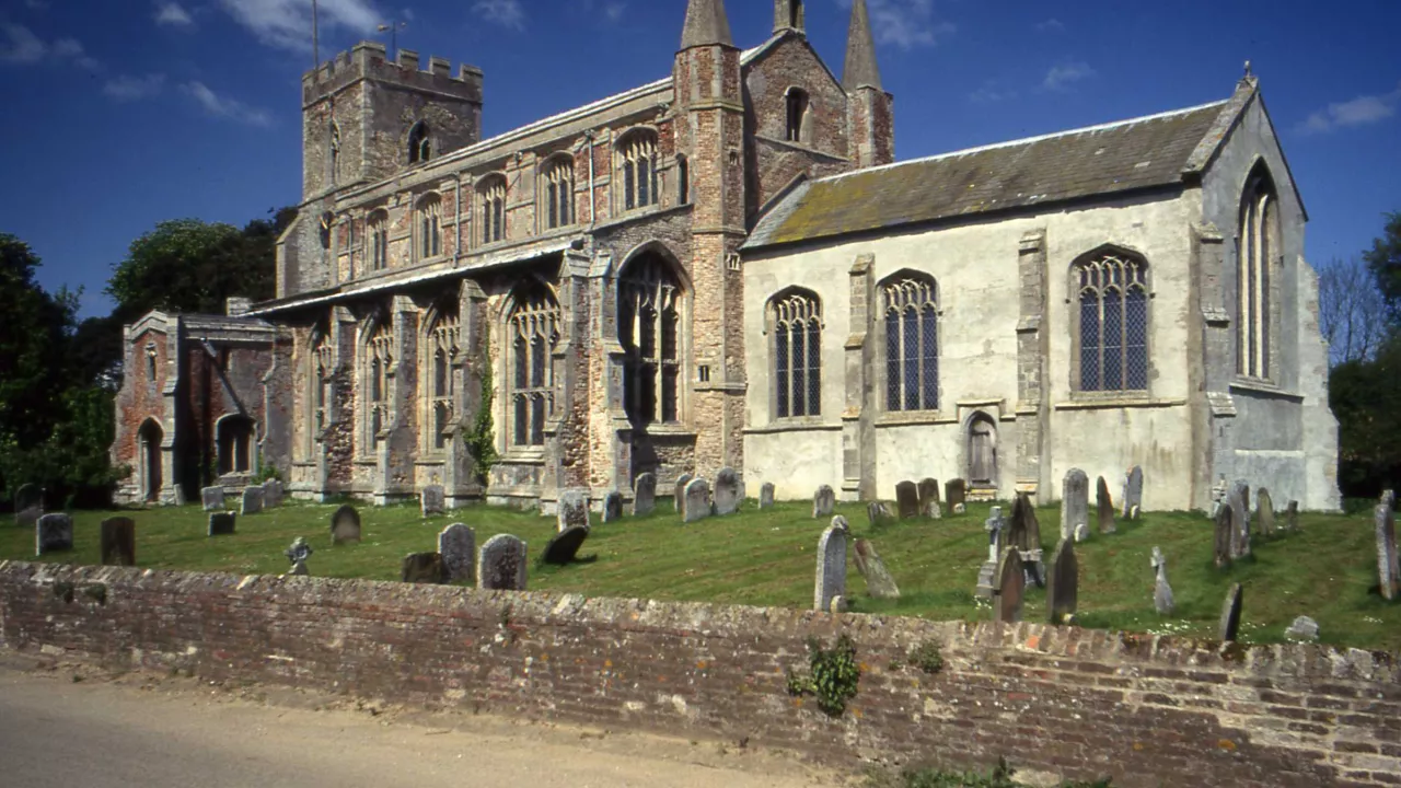 NorfolkWIGGENHALLMAGDALENStMaryMagdalen(sludgegCC-BY-SA2.0)1