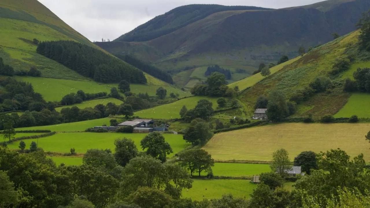 PowysDOLOBRANFriendsMeetingHouse(christopherhiltonCC-BY-SA2.0)1