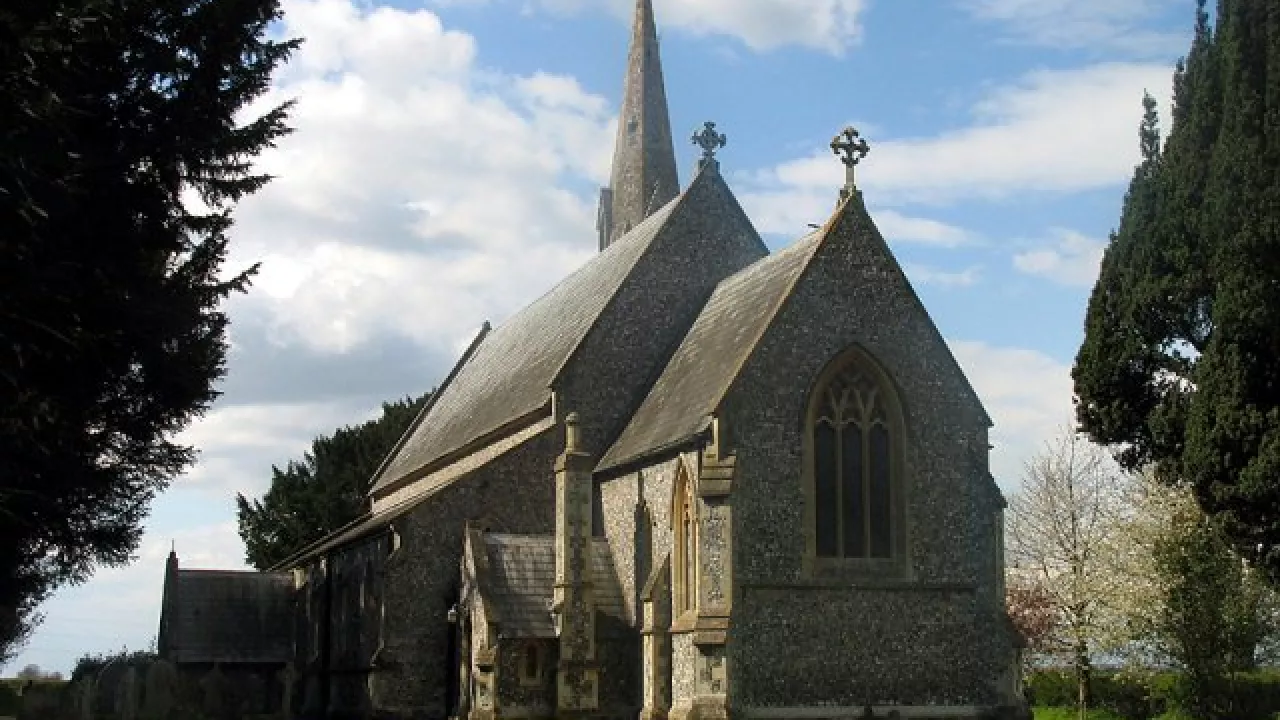 BerkshireASHFORDHILLStPaul(paulbrophyCC-BY-SA2.0)1