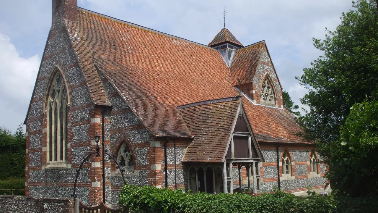 BerkshireLECKHAMPSTEADStJames(johnlordCC-BY-SA2.0)2