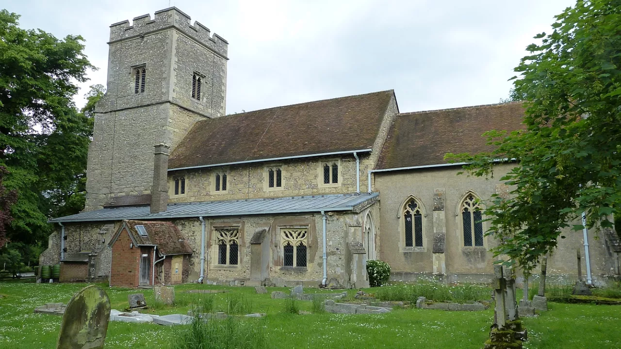 BuckinghamshireWESTONTURVILLEStMaryVirgin(robfarrowCC-BY-SA2.0)1