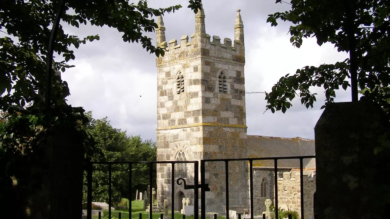 CornwallLANDEWEDNACKStWynwallow(jimchampionCC-BY-SA2.0)1