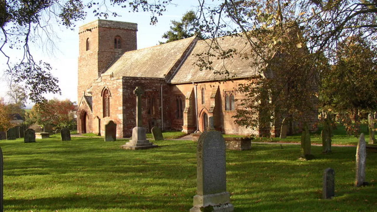 CumbriaLONGMARTONStMargaretStJames(humphreyboltonCC-BY-SA2.0)1