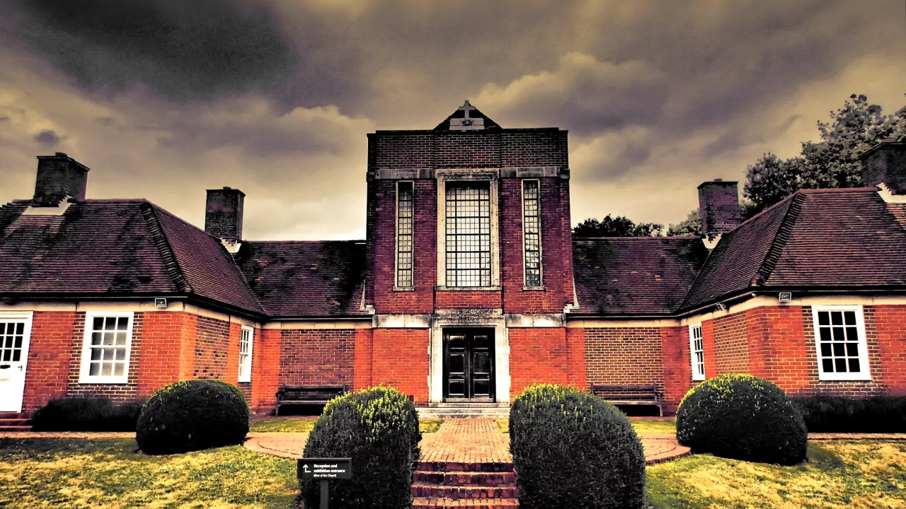 HampshireBURGHCLERESandhamMemorialChapel(jasminehalkiCC-BY-2.0)1