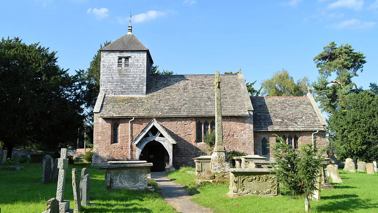 HerefordshireBRAMPTONABBOTTSStMichaelAllAngels(jmc4CC-BY-SA2.0)1