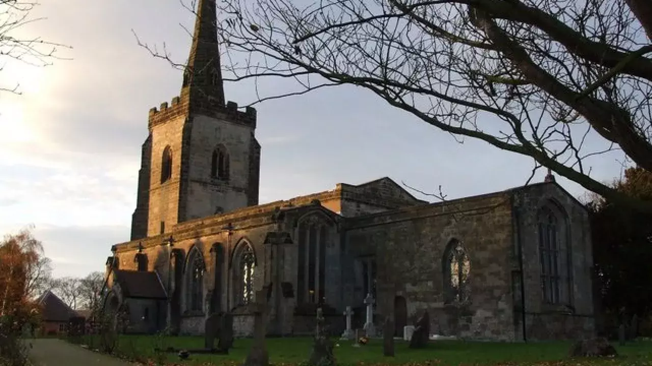 LeicestershireORTONONTHEHILLStEdithPolesworth(robfarrowCC-BY-SA2.0)1