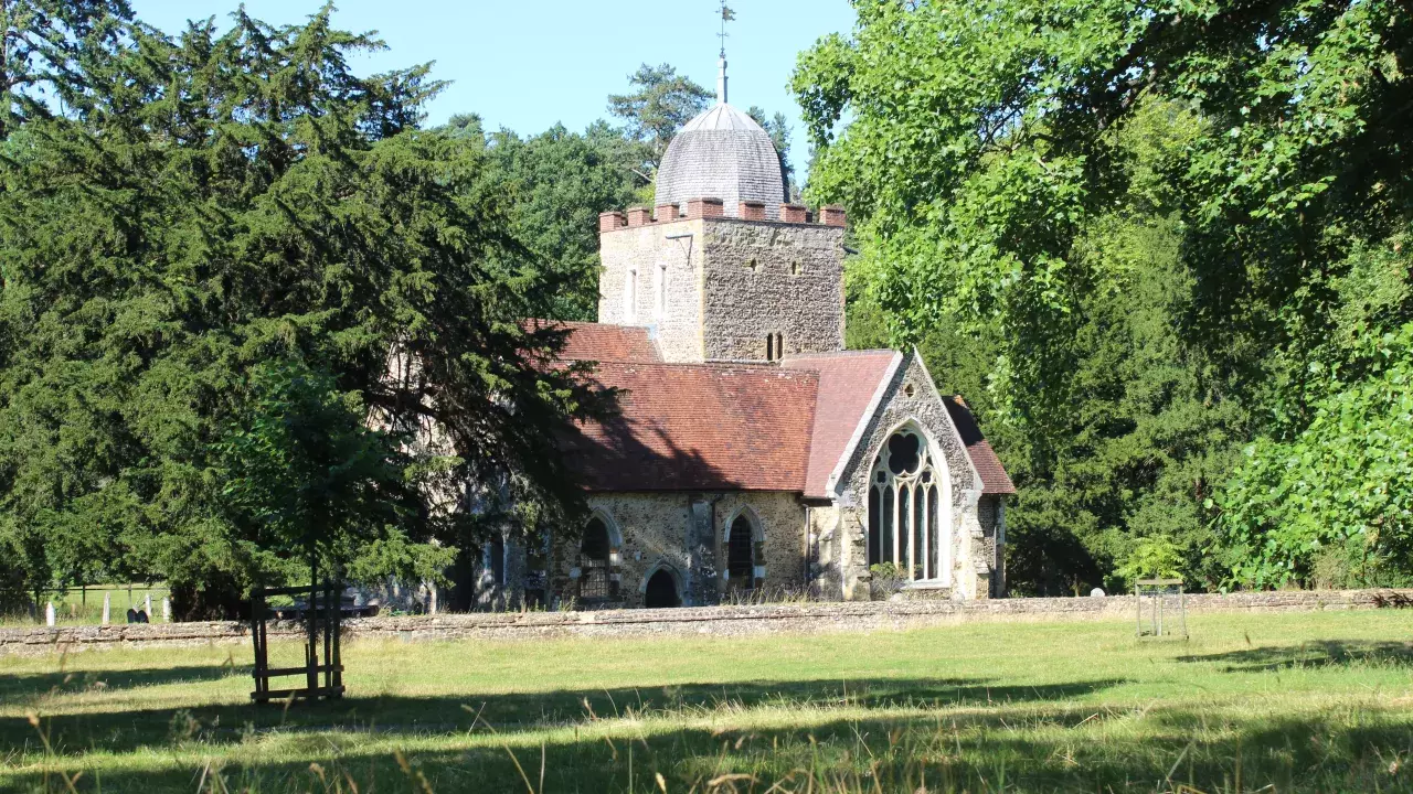 SurreyALBURYStPeterStPaul(grayswoodsurreyCC-BY-SA4.0)1