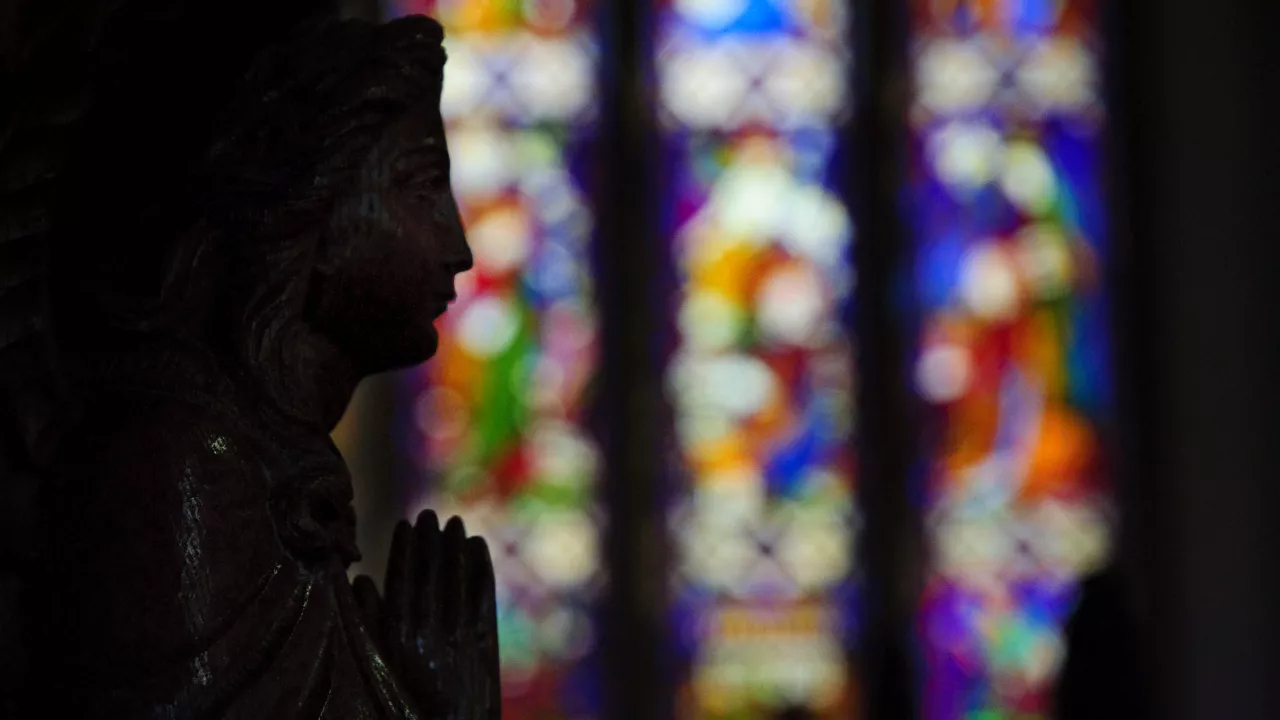 WiltshireLACOCKStCyriac(gb1984CC-BY-2.0)1