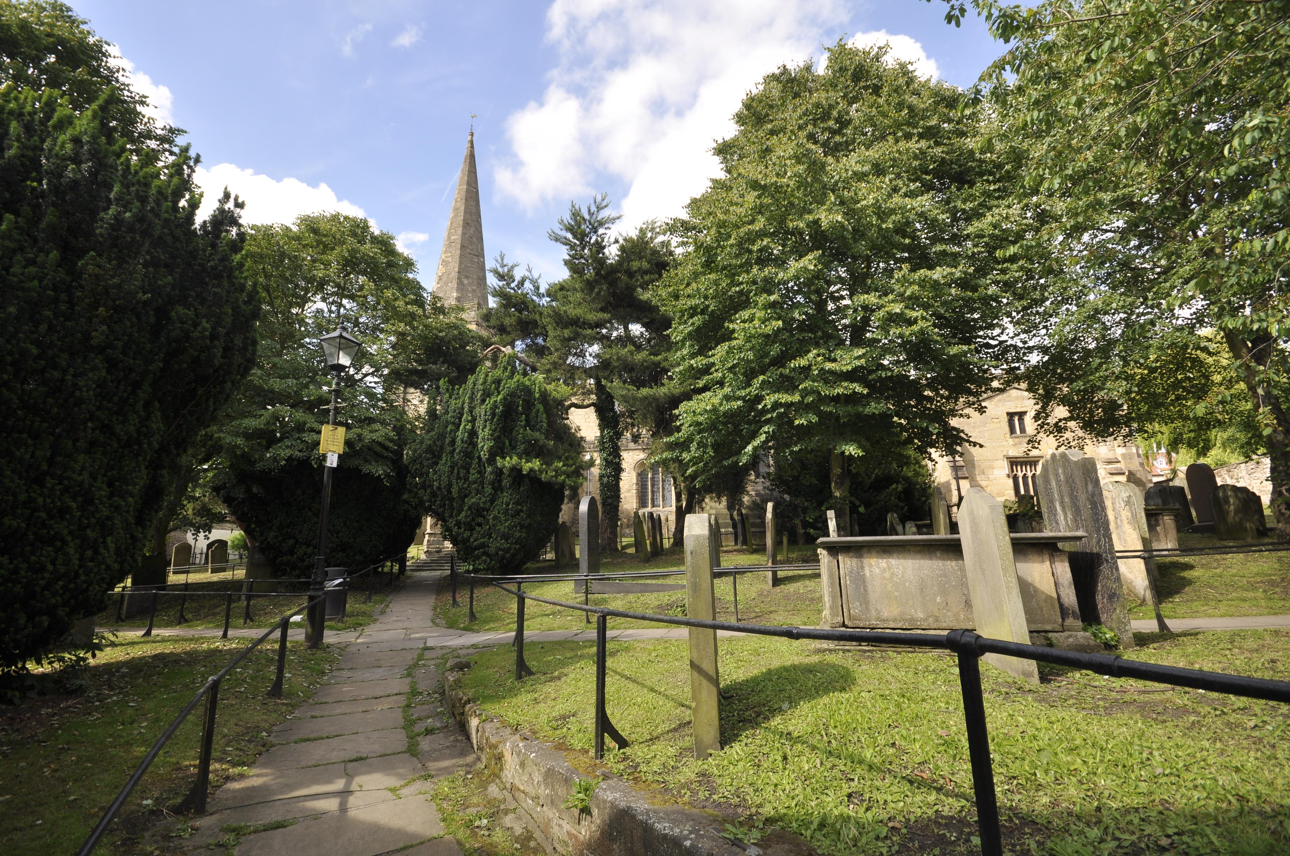 YorkshirePICKERINGStPeterStPaul(petelovespurpleCC-BY-SA2.0)1