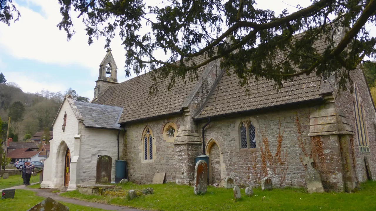 MonmouthshireTINTERNStMichaelArchangel(clairecoxCC-BY-ND2.0)1