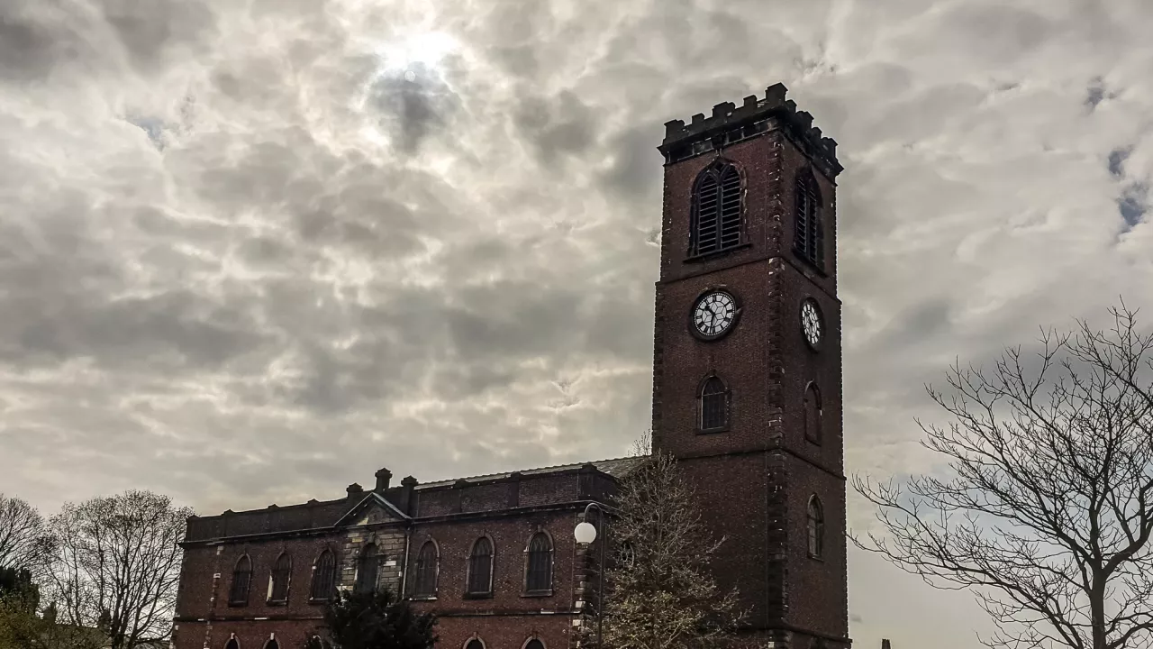 CheshireMACCLESFIELDChristChurch(briandeeganCC-BY-SA2.0)1