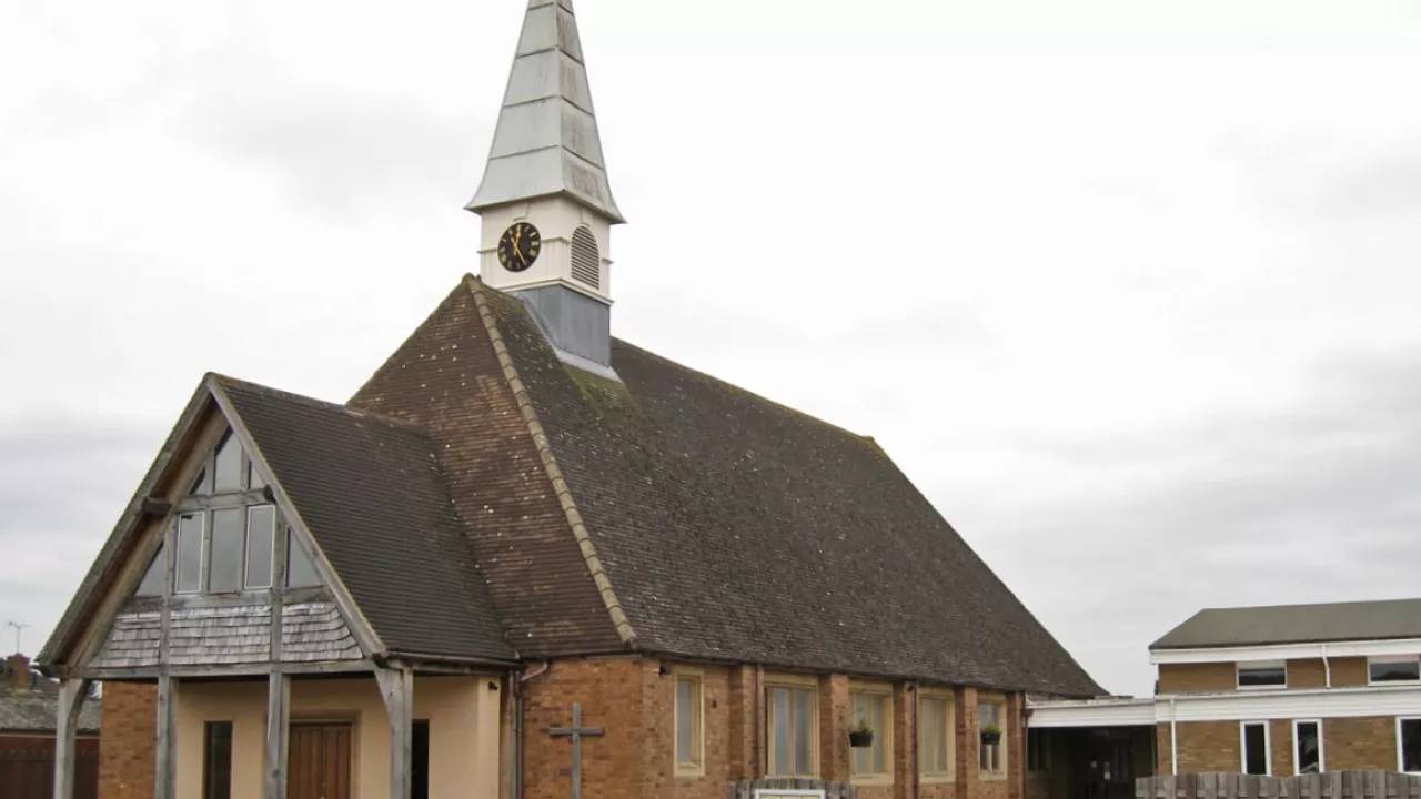 GloucestershireWARDENHILLStChristopher(richarddorrellCC-BY-SA2.0)1